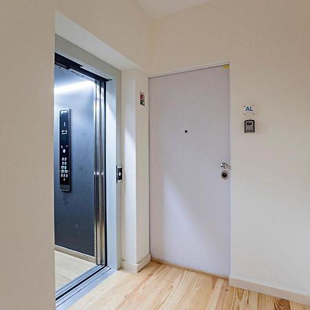 31 Janeiro 157 - Charming 1Br Flat W/ Ac & Balcony By Lovelystay ポルト エクステリア 写真