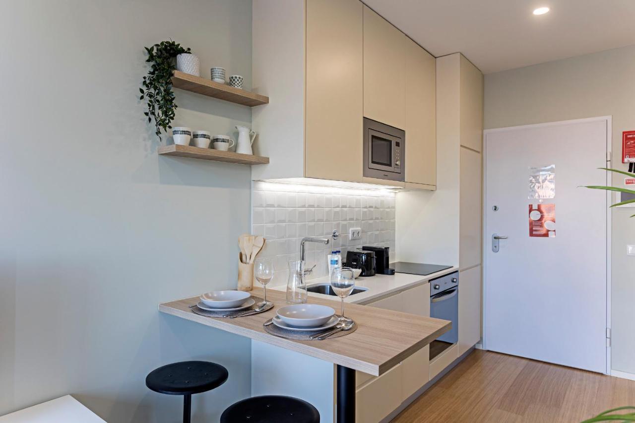 31 Janeiro 157 - Charming 1Br Flat W/ Ac & Balcony By Lovelystay ポルト エクステリア 写真